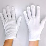 綿１００％の手袋は、肌荒れ防止にもいいですよ