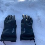 冬の訪れとともに、必要な手袋：Black　Snow Man
